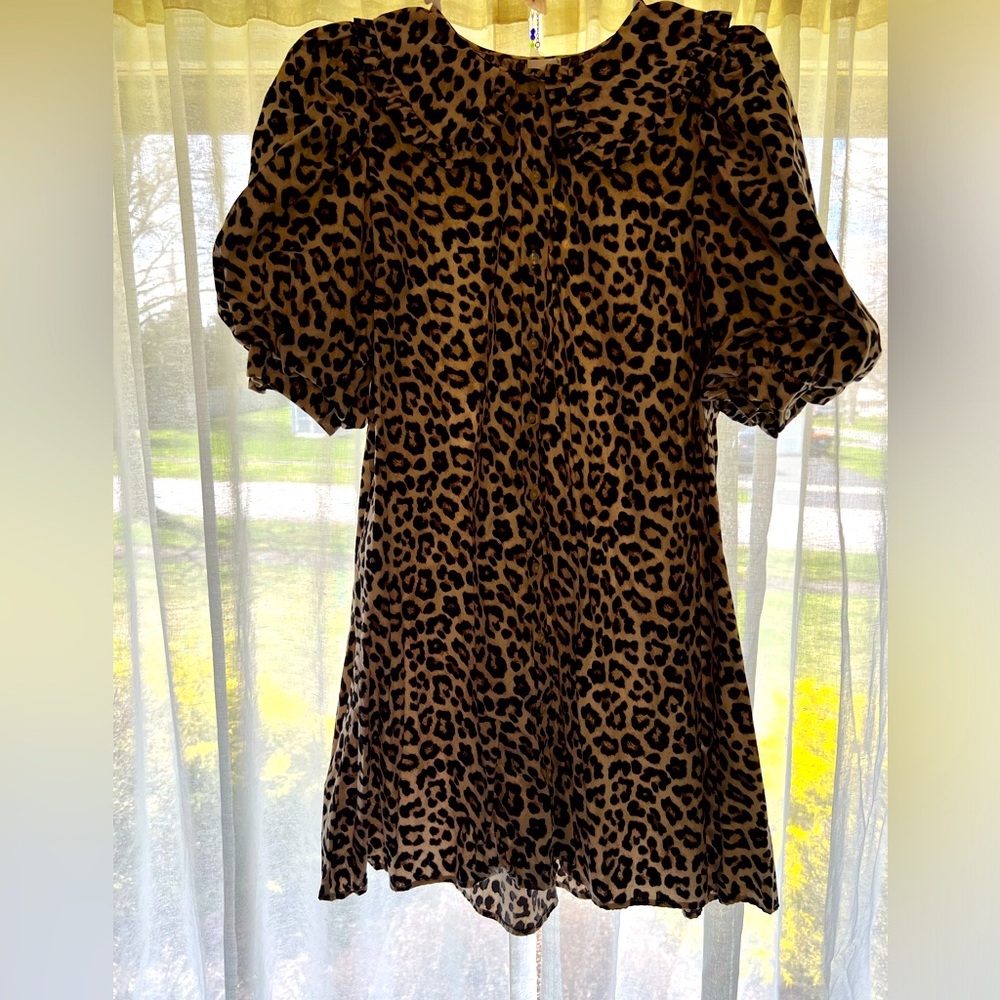 H&M leapard print baby doll dress with collar